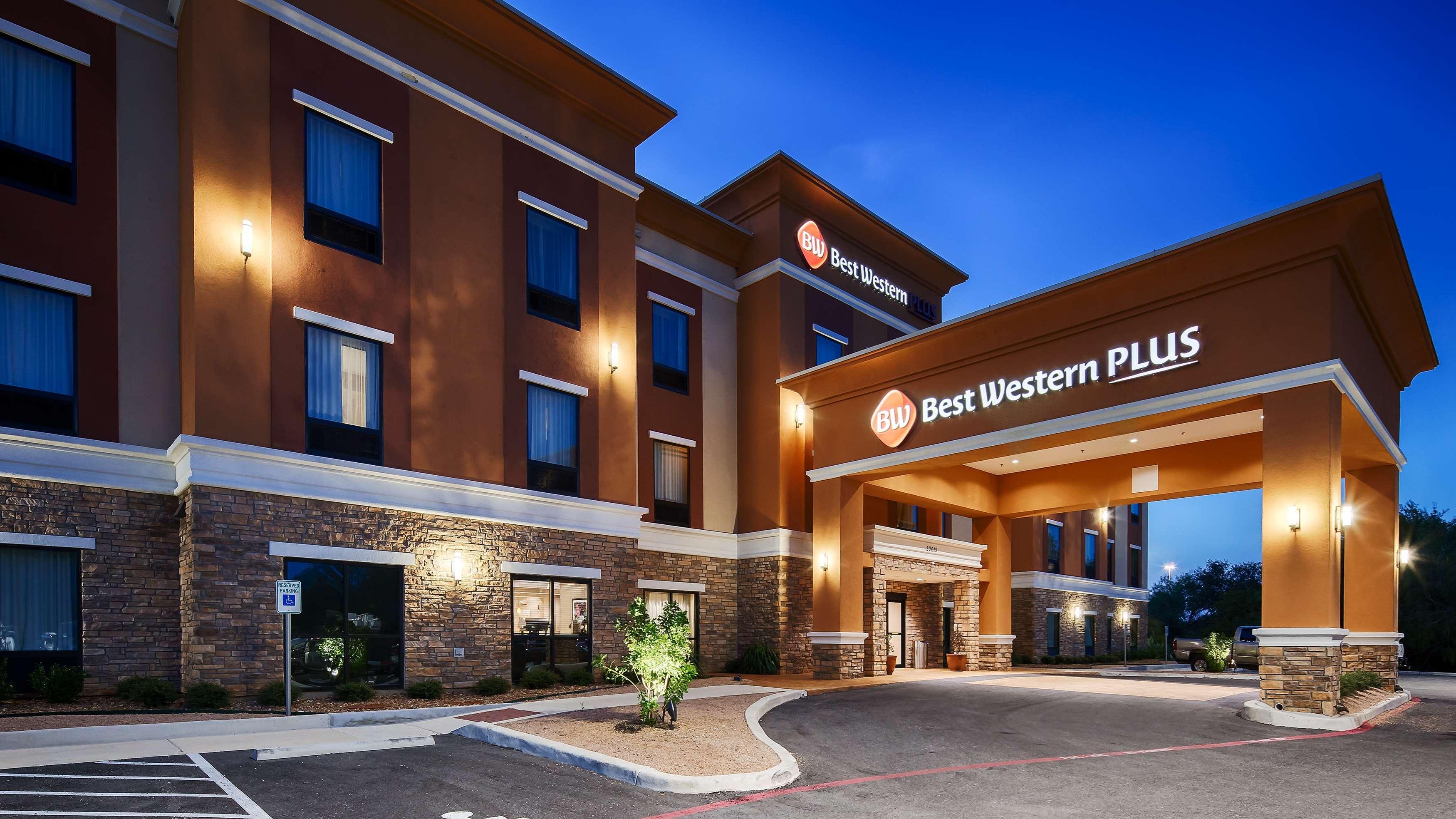Best Western Plus Elmendorf Hotel San Antonio Hotel Exterior foto