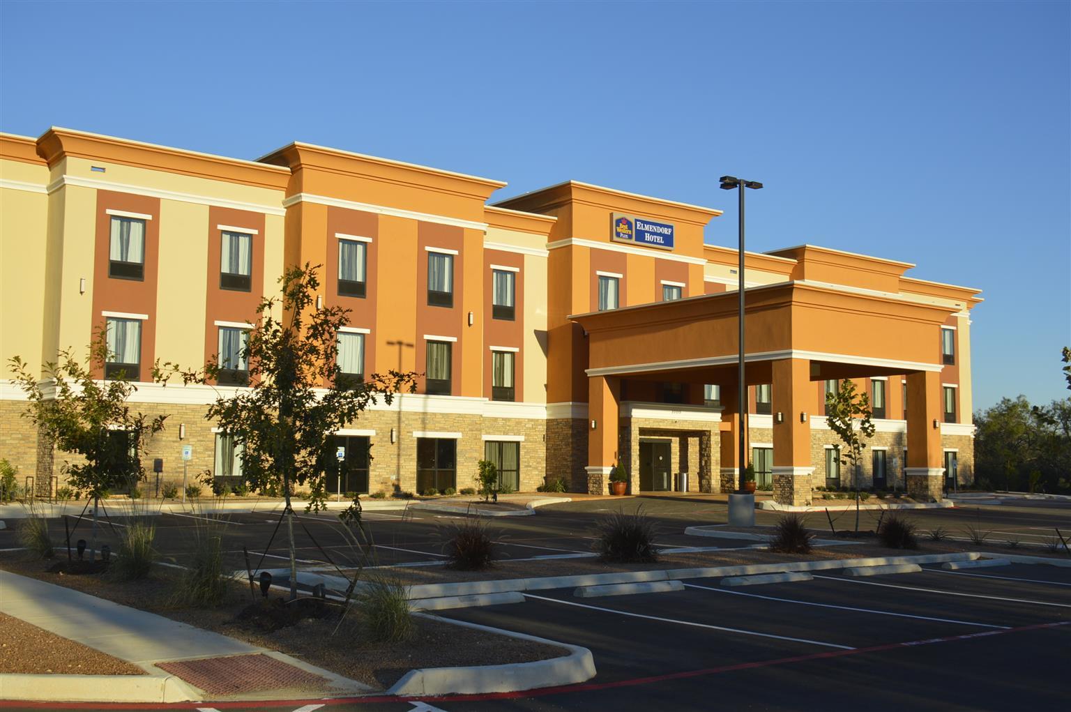 Best Western Plus Elmendorf Hotel San Antonio Hotel Exterior foto